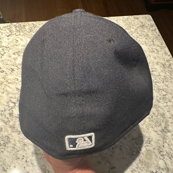 New Era 59Fifty Detroit Tigers 2012 World Series ball cap.  Size 7-1/2 - Picture 3 of 4